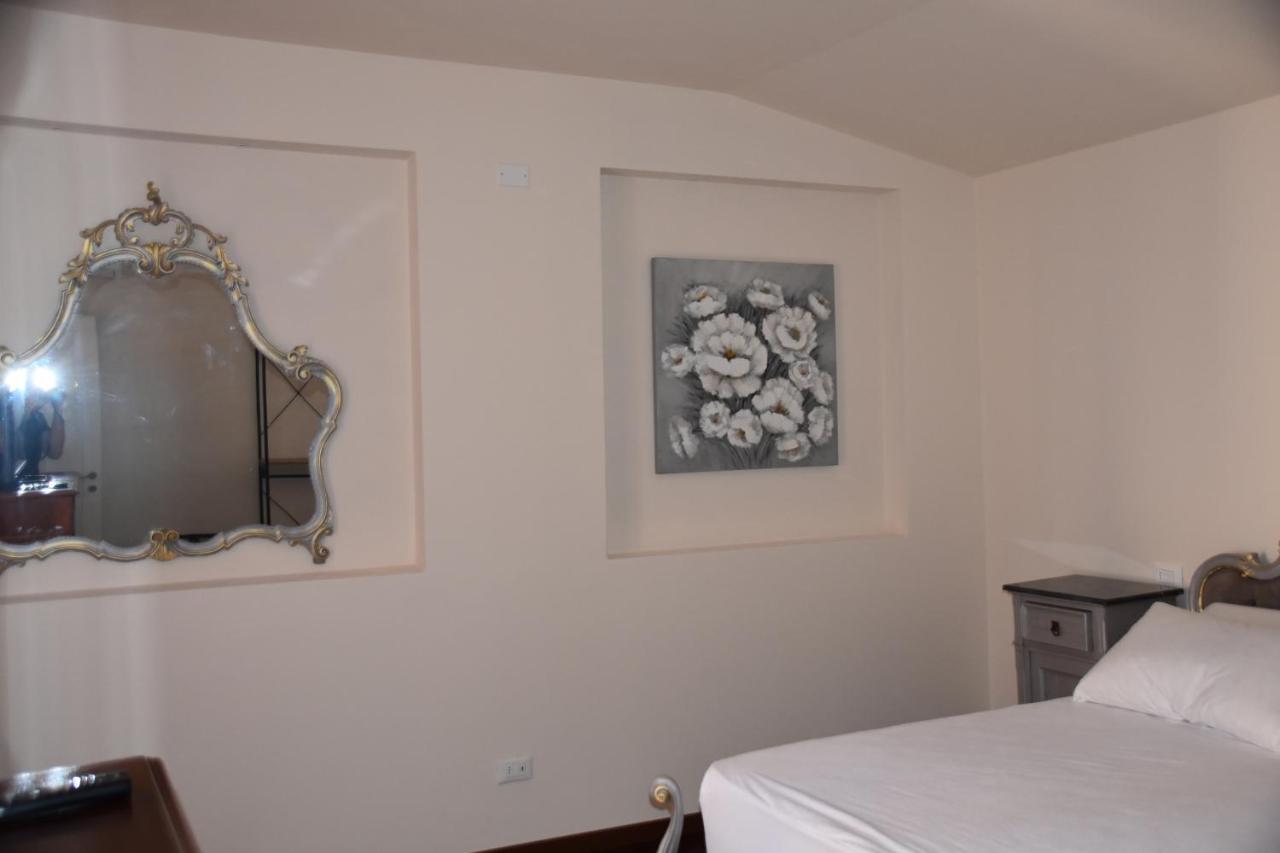Hotel Le Dame Manfrede Faenza Zewnętrze zdjęcie